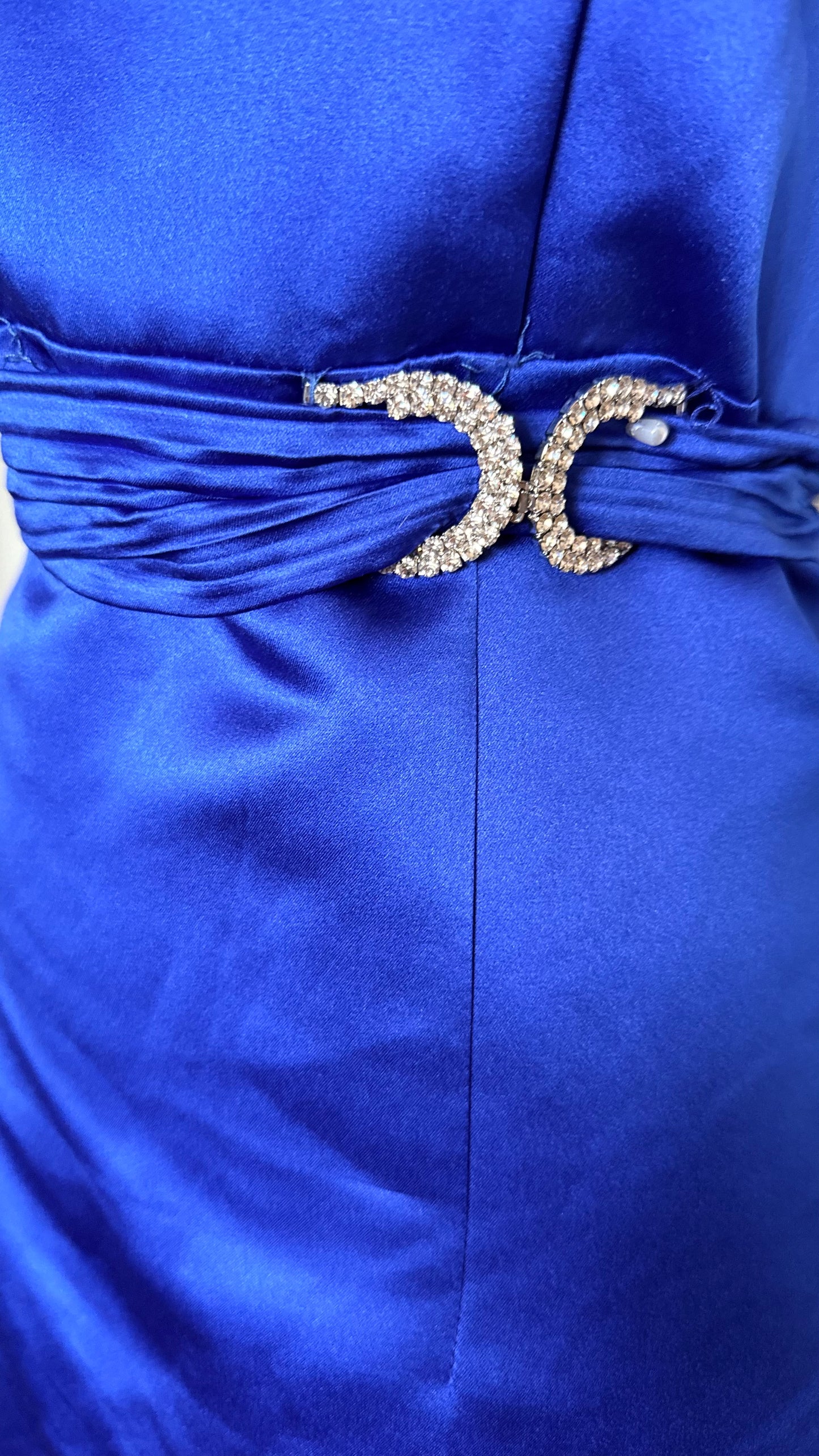 - Vestido satinado Santiago Sánchez • Talla 4XL