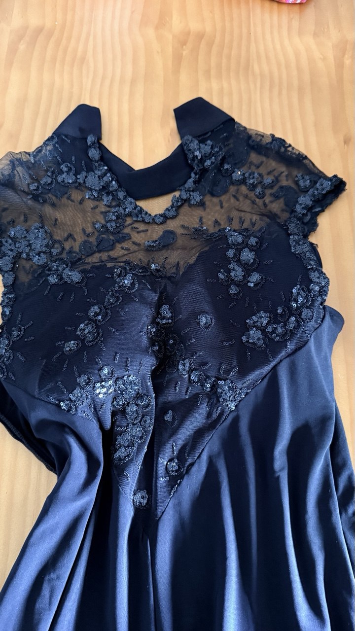 - Vestido vintage encaje • Talla 4XL