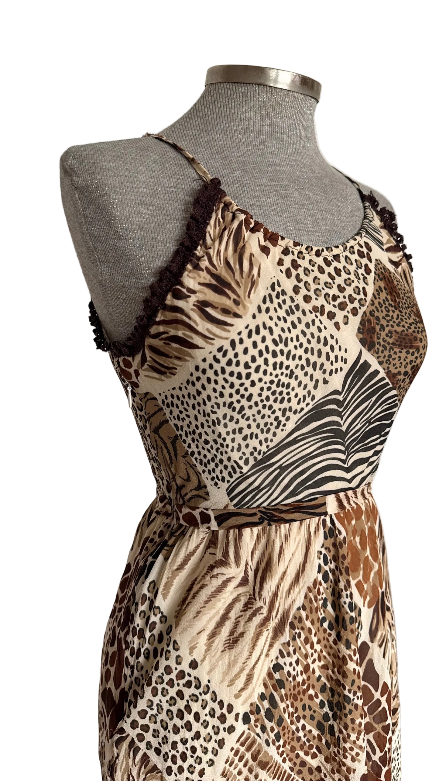 - Vestido seda animal print Moschino • Talla S
