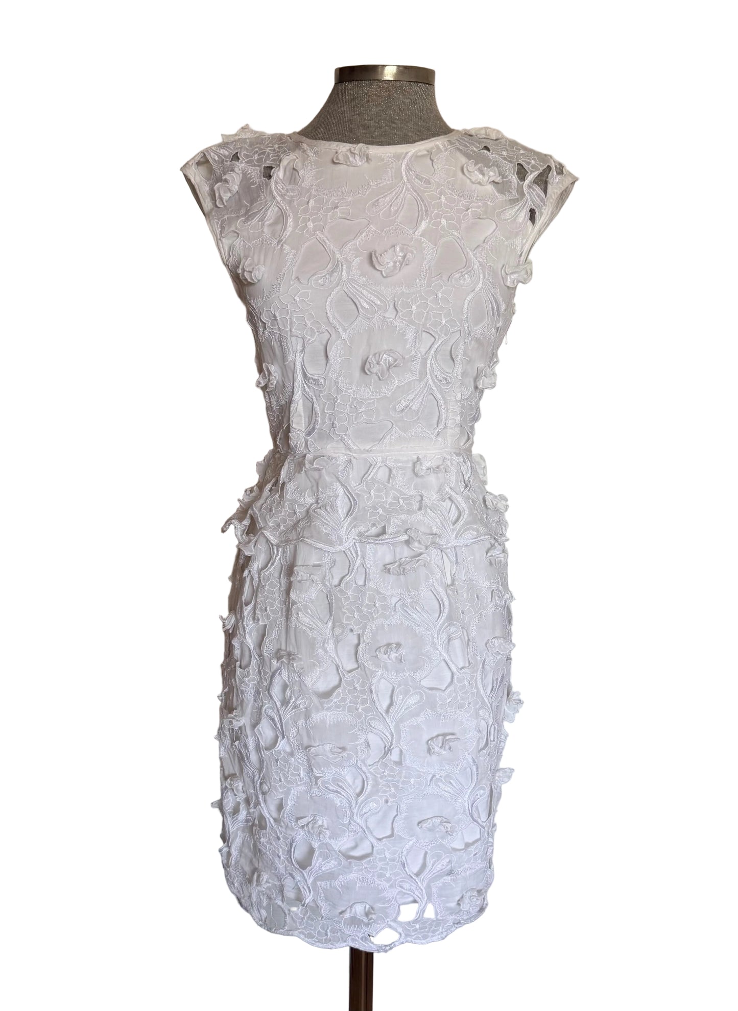 - Vestido bordado BCBGMAXAZRIA• Talla XS