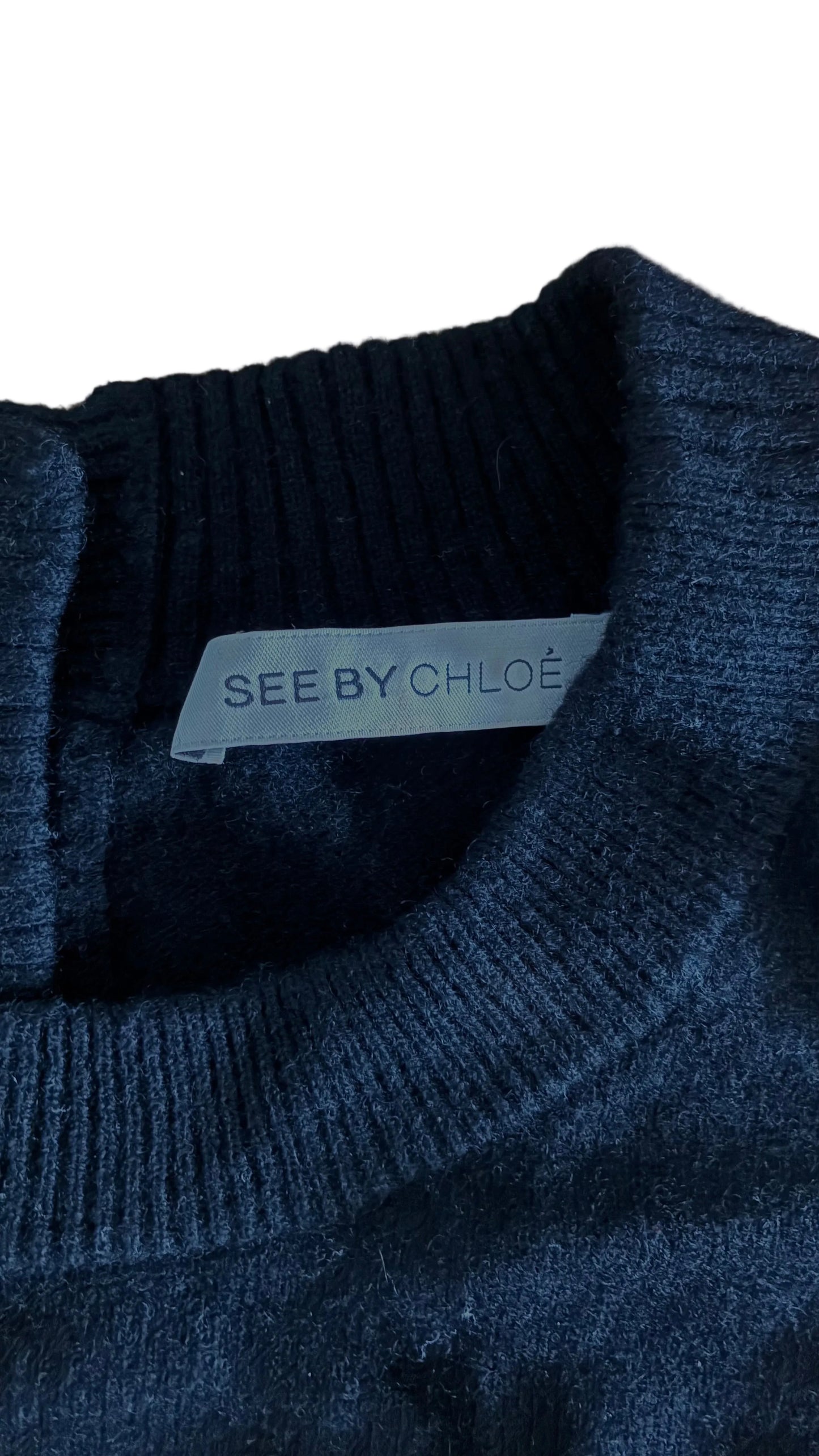 - Top knit See by Chloé • Talla M