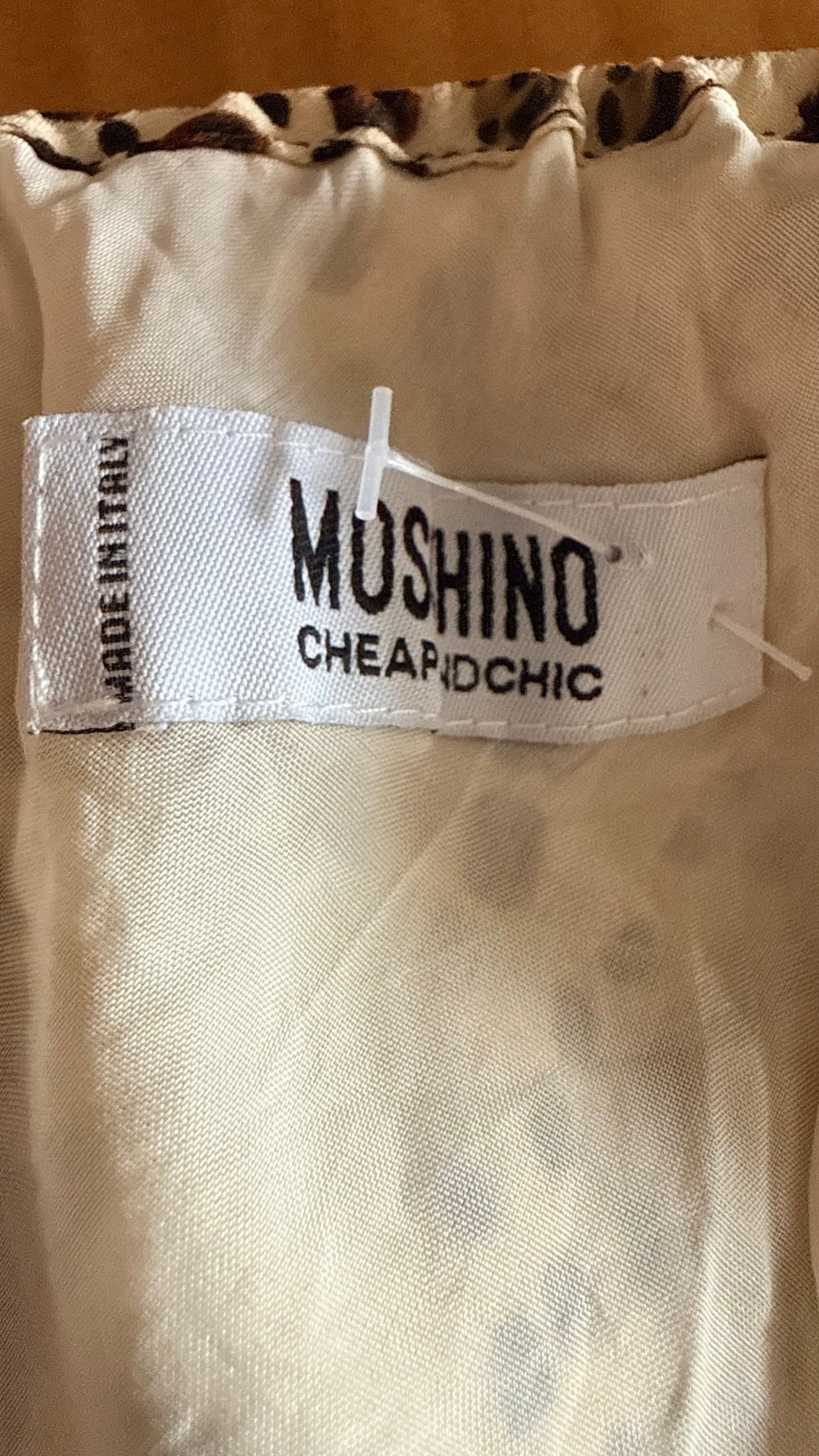 - Vestido seda animal print Moschino • Talla S
