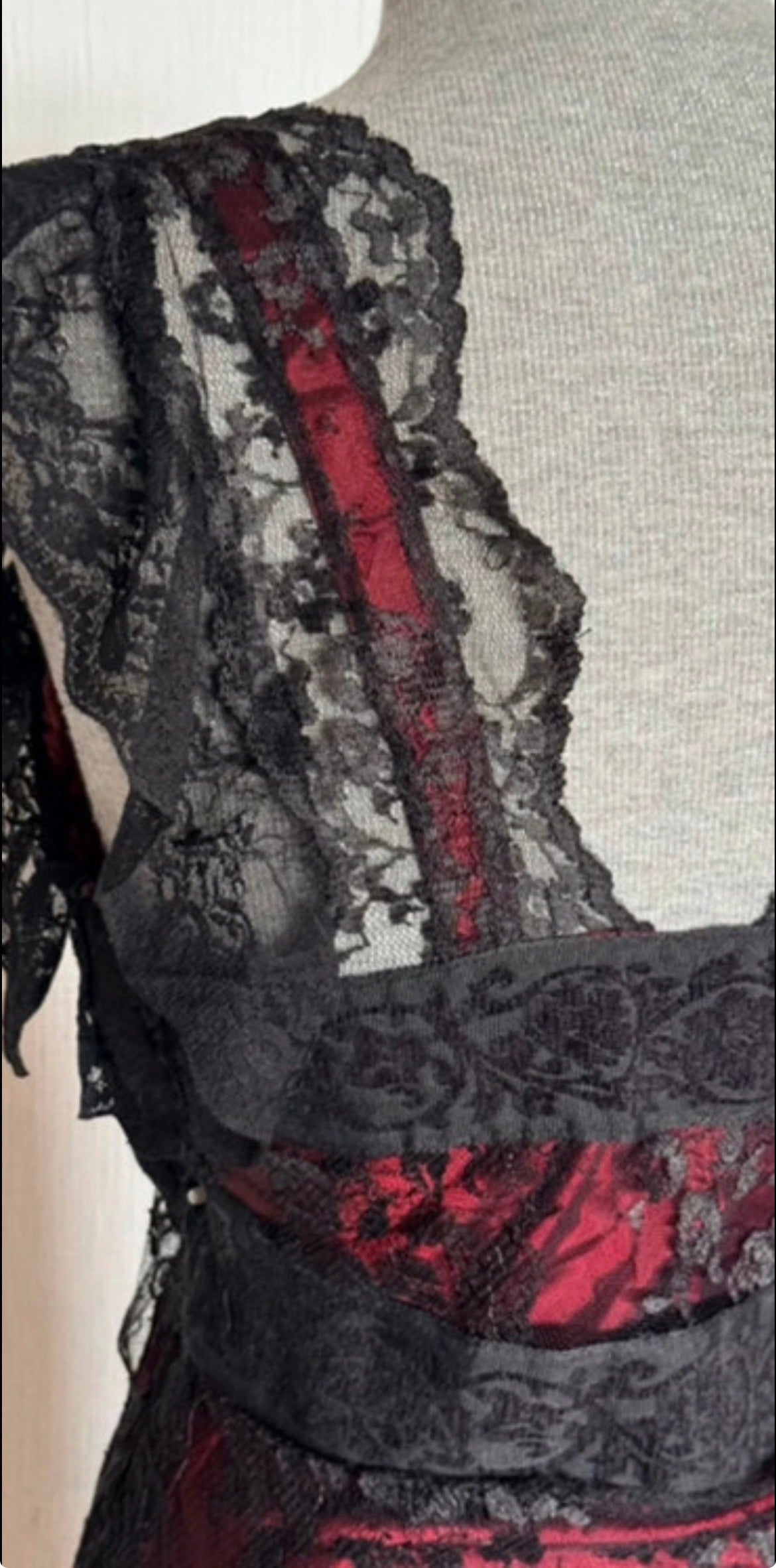 - Vestido encaje Roberto Verino • Talla M