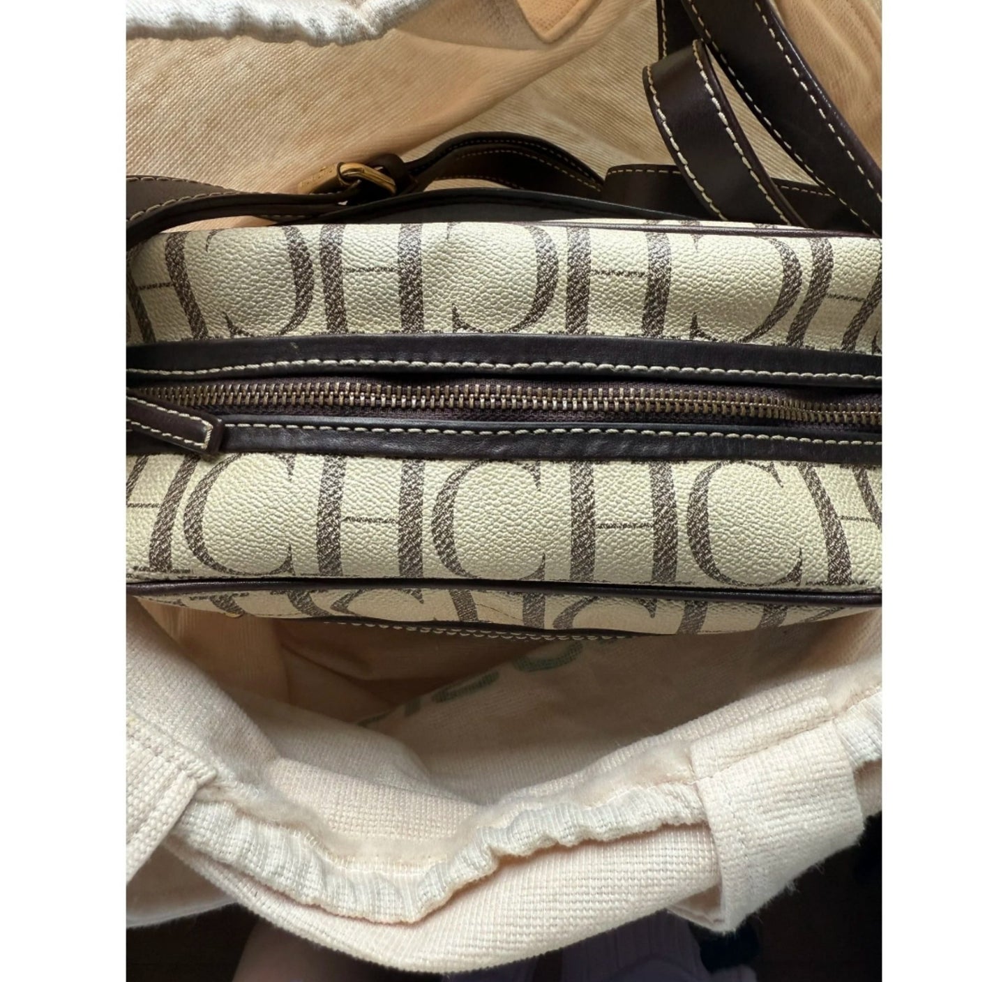 Bolso bandolera cuero Carolina Herrera