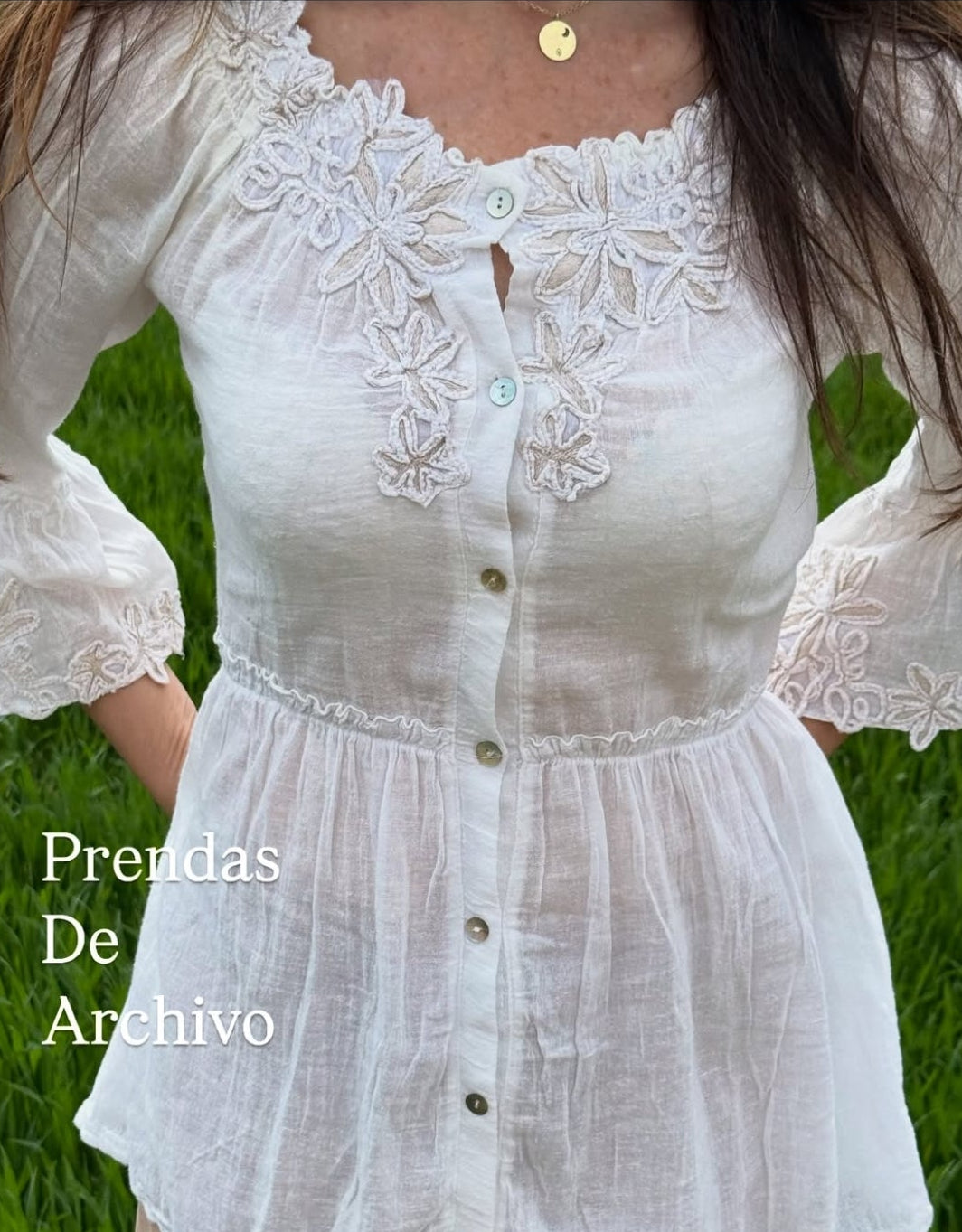 Blusa bordada Raffaela D’Angelo • Talla M